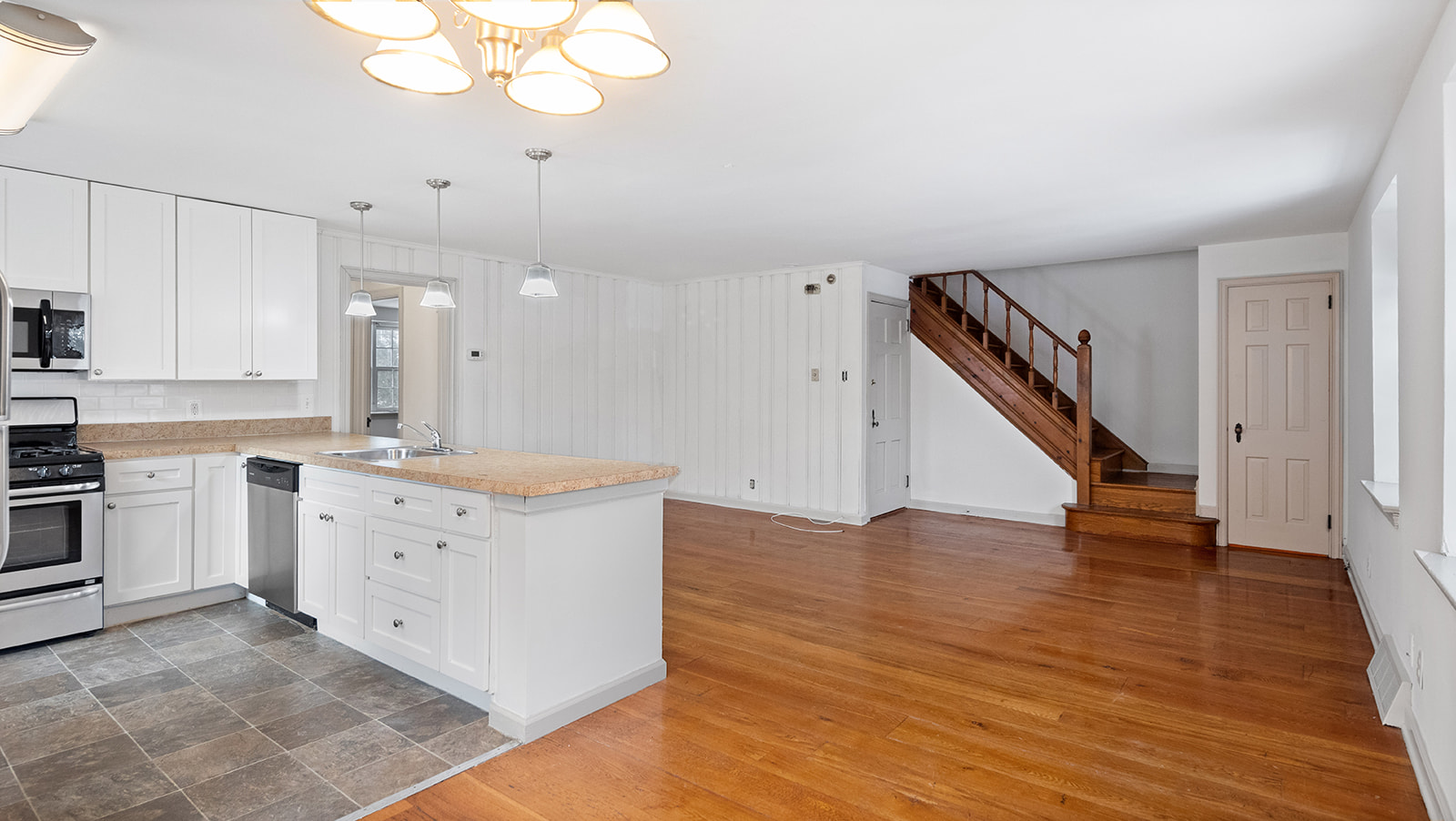 2920 Midvale Ave.